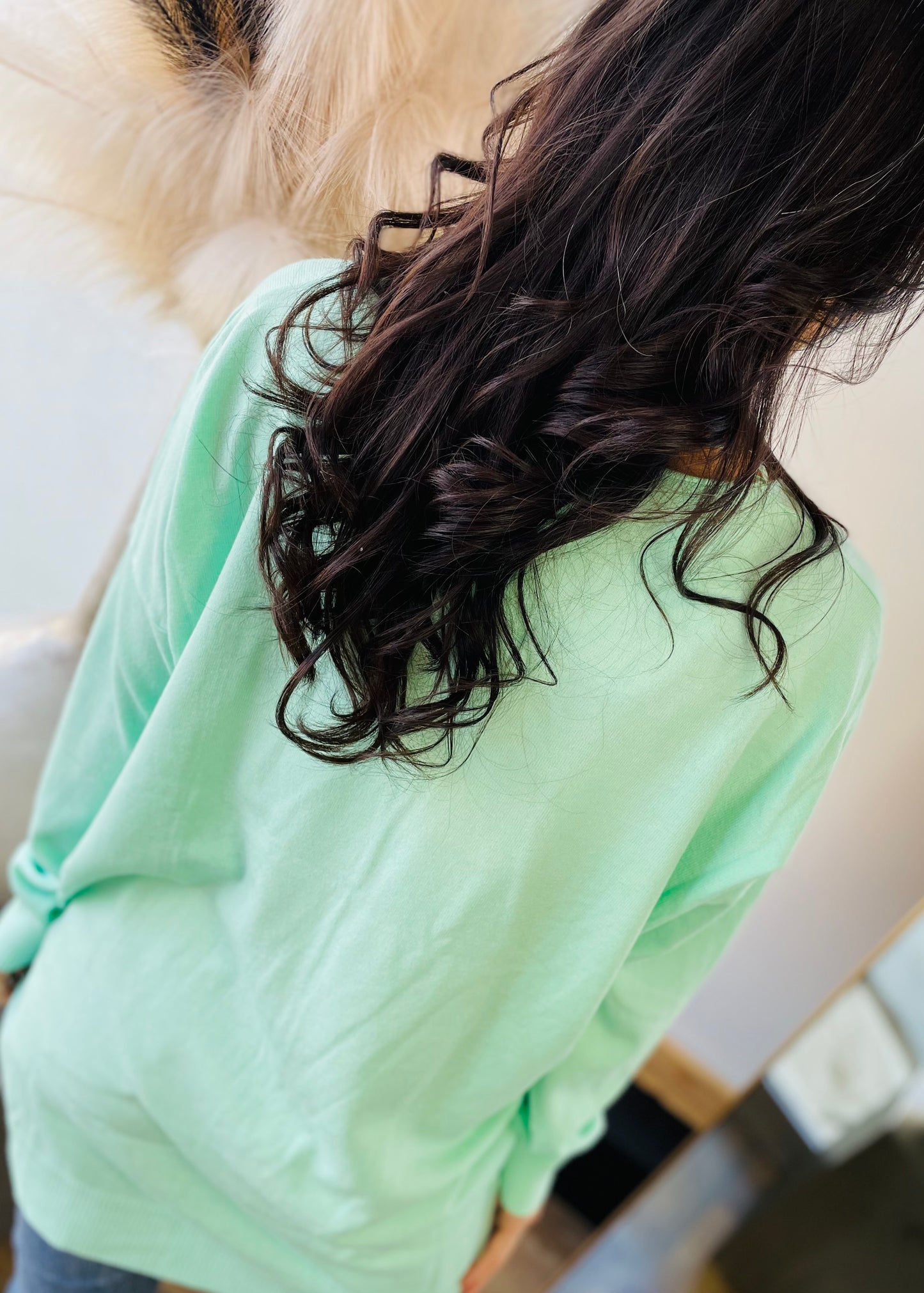 MINT - V-NECK SWEATER