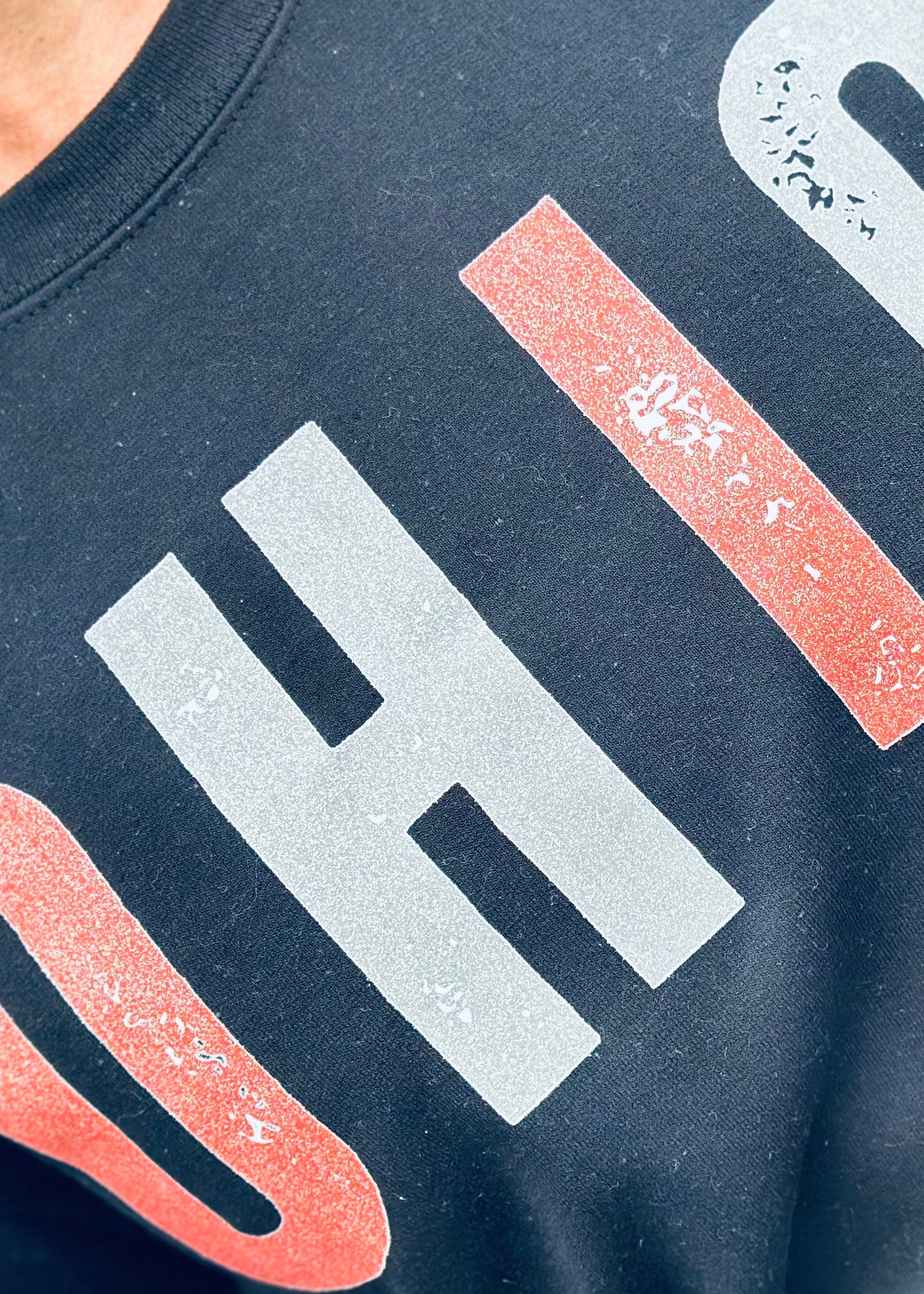 PREORDER - DISTRESSED GLITTER OHIO GRAPHIC PULLOVER