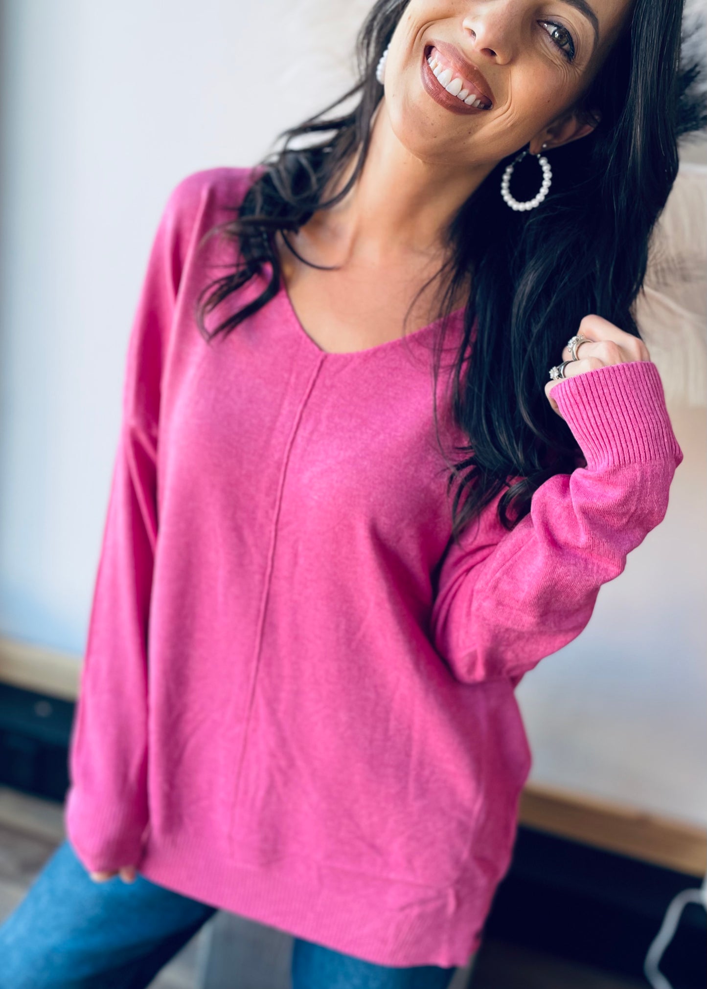 HOT PINK - V-NECK SWEATER