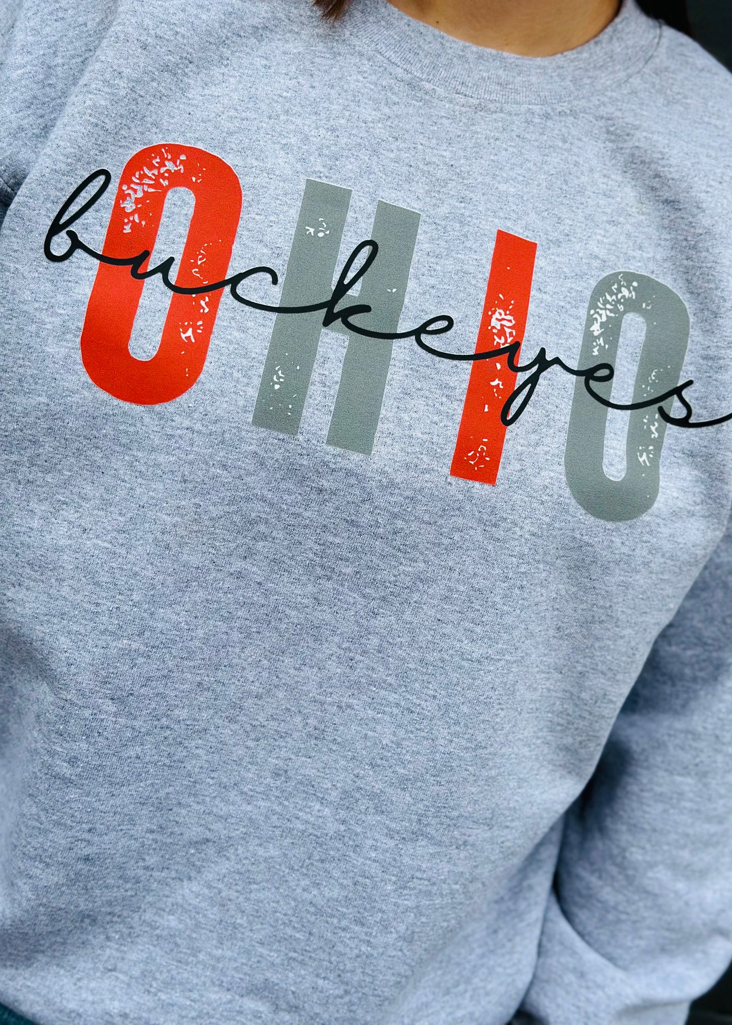 PREORDER - DISTRESSED OHIO BUCKEYES GRAPHIC PULLOVER