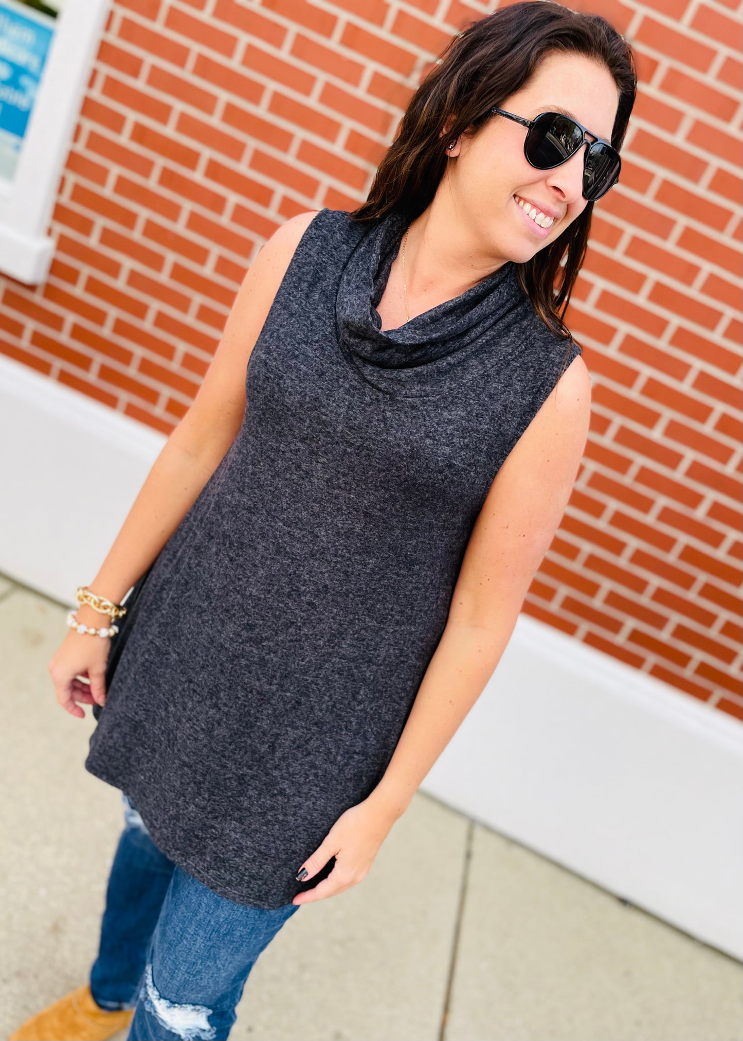 Sleeveless Turtle Neck Tunic Top