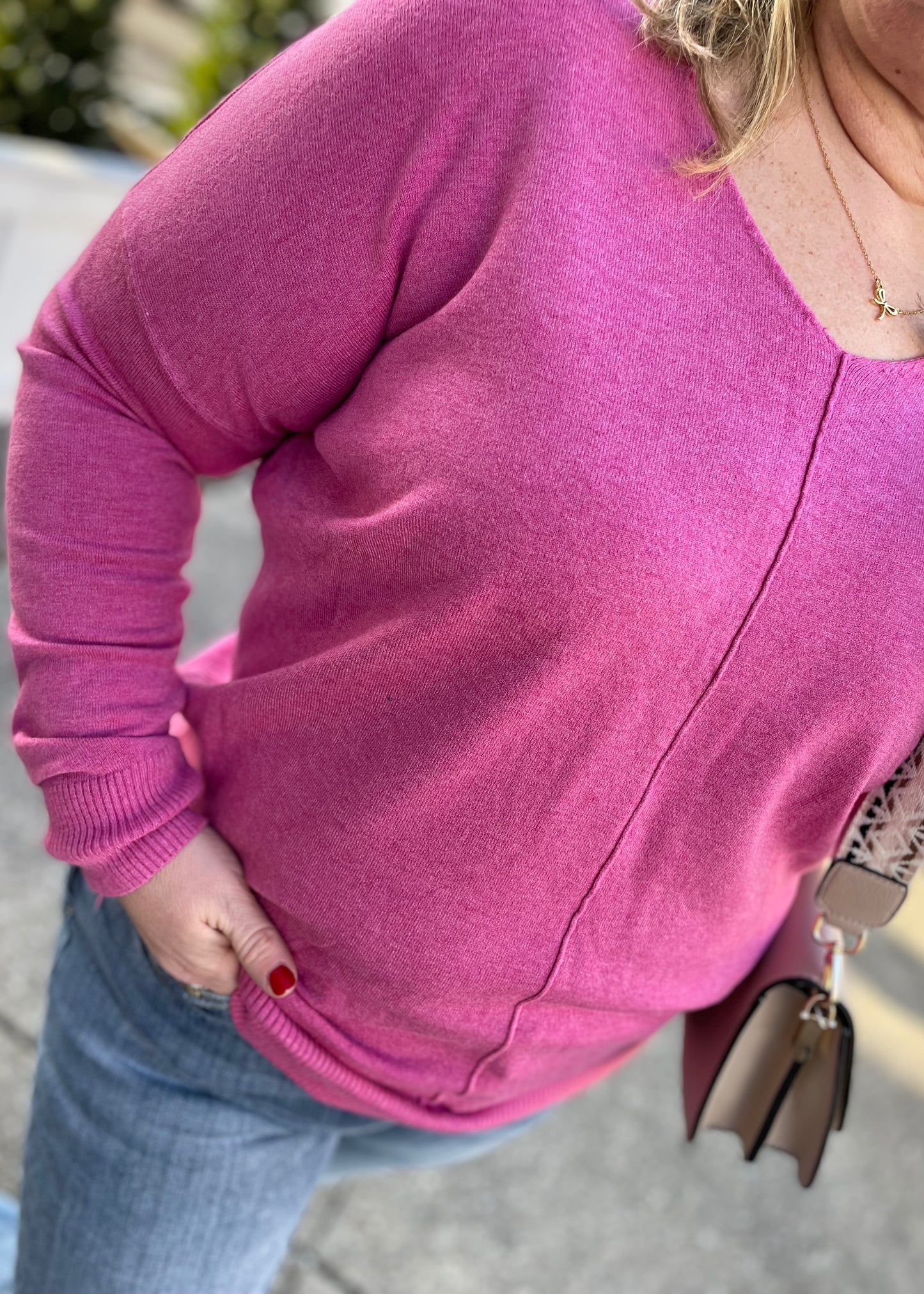 HOT PINK - V-NECK SWEATER