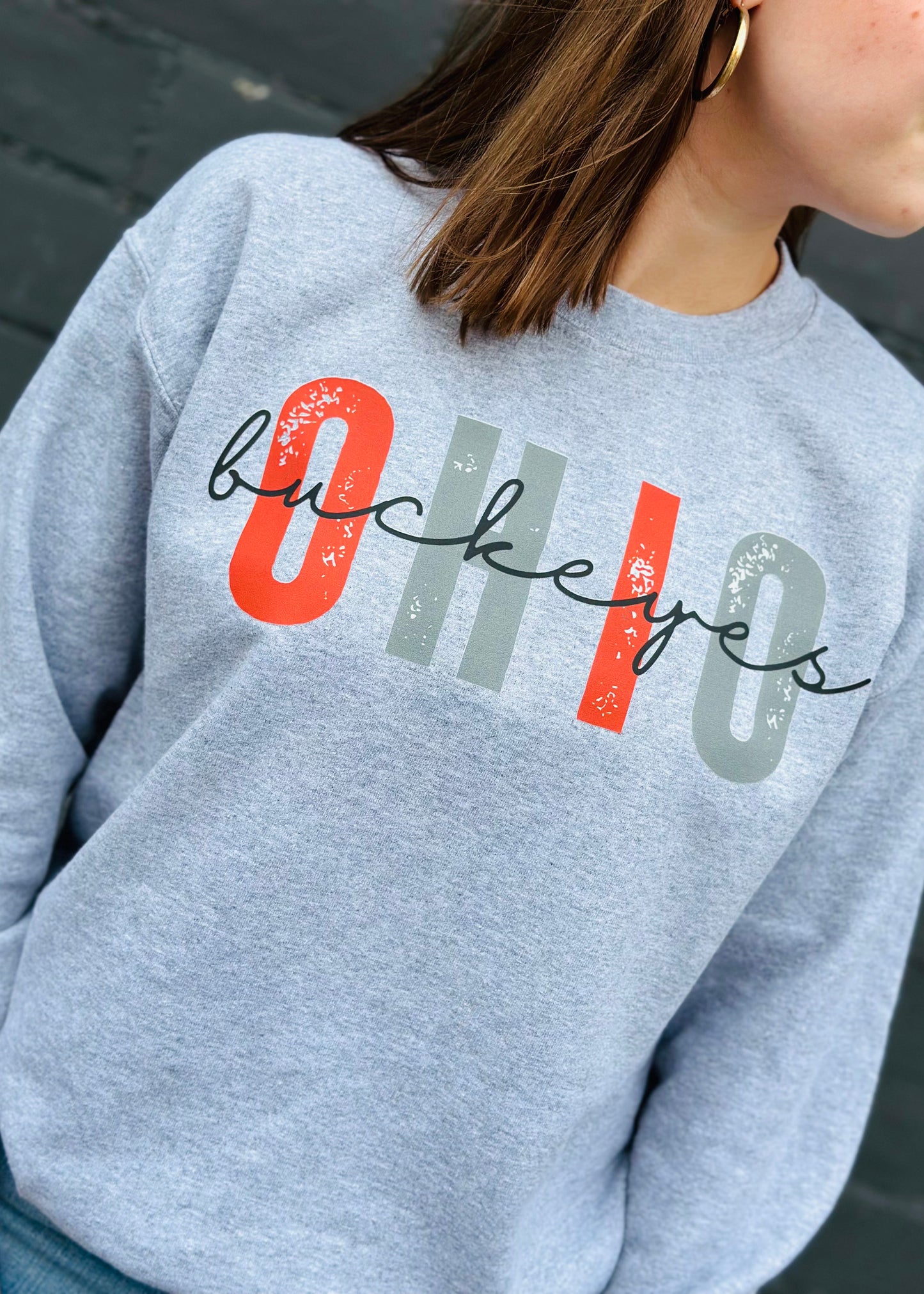 PREORDER - DISTRESSED OHIO BUCKEYES GRAPHIC PULLOVER